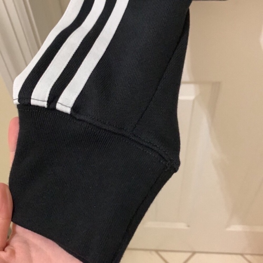 Adidas Original cropped hoodie - Picture 10 of 12